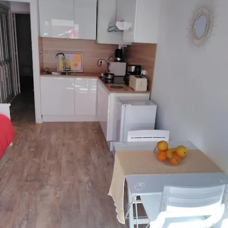 Apartment T2, 4 Pers Dans Securisee Avec Parking, A 50 De La Plage De La Roquille - Ref Nept162 *